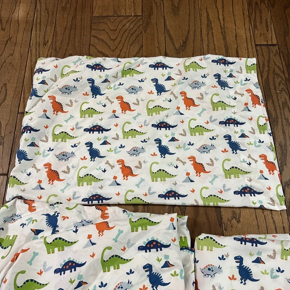 Circo Twin 3 Pc Sheet Set Dinosaur Flat Fitted & Pillowcase